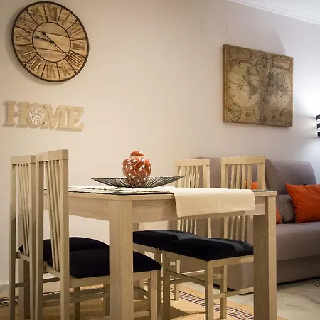 Holidays2malaga Apartamento *